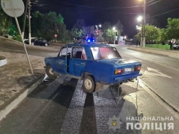 В Мелитополе автомобиль вылетел на тротуар и сбил троих пешеходов