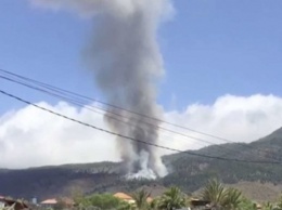 На испанском острове Пальма объявили эвакуацию из-за извержения вулкана