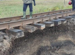 Поезд «Черновцы-Киев» меняет маршрут из-за провала в почве