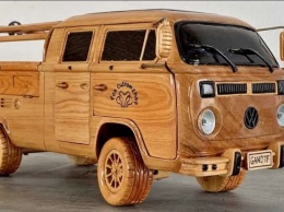 Энтузиаст сделал деревянную копию фургона-пикапа Volkswagen Type 2 (ВИДЕО)