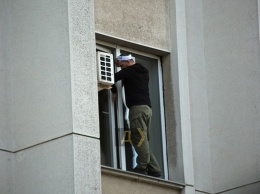 В Одессе АТОшник проник в здание ОГА и угрожал выброситься из окна