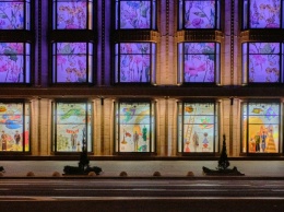 ЦУМ Киев представил новые арт-витрины