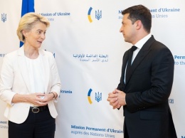 Зеленский обсудил с главой ЕК саммит Украина-ЕС
