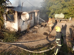 Детские шалости с огнем стоили родителям сожженного дома