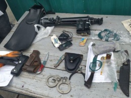Украинские пограничники обнаружили у россиянки рюкзак с опасными предметами