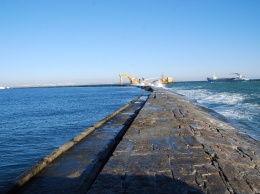 В одесском порту отремонтируют старинный мол с Воронцовским маяком, построенный сэром Чарльзом