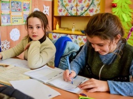 Названо число школ, где учат детей на русском языке