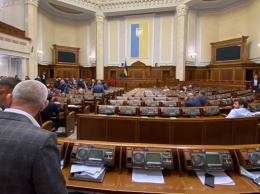 Рада провалила голосования о деятельности ФЛП