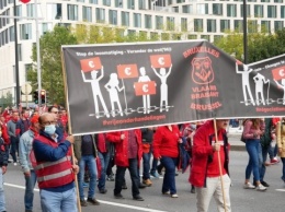 В Брюсселе на многотысячной акции требовали повышения зарплаты