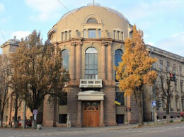 Станет красивее: в Запорожье реконструируют фасад краеведческого музея