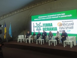 В Пирогово обсудили сохранение культуры крымских татар в условиях оккупации