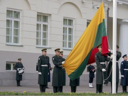 Литва планирует передать украинской армии амуницию на более 600 тыс. евро