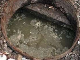 Под Харьковом в выгребной яме обнаружено тело женщины