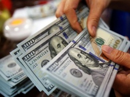 Что будет с курсом в октябре: в Украине резко подешевели доллар и евро