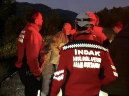 В Турции пьяный мужчина помогал спасателям искать себя