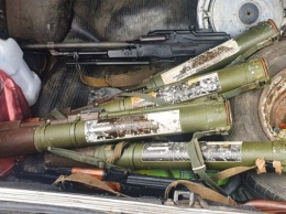 Криворожские нацгвардейцы, пребывая на служебном задании в Донецкой области, задержали мужчину с огнестрельным оружием и боеприпасами