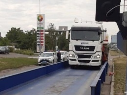 В Украине начнут штрафовать дальнобойщиков за перегруз в автоматическом режиме