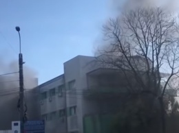 В Румынии при пожаре в коронавирусном отделении больницы погибли девять человек