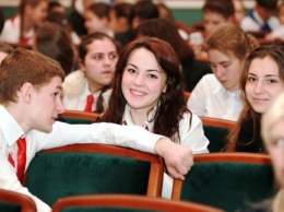 За особые отличия: трем педагогам Одесской области присвоили госнаграды