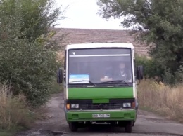 Как работают бесплатные автобусы в прифронтовых селах Луганской области