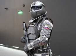 Российские военные получат боевую экипировку с экзоскелетом и дронами