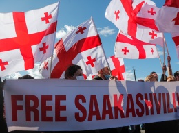 Саакашвили назвал себя "узником Путина" и отказался от медпомощи