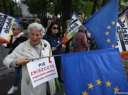 Комментарий: Польша для ЕС еще не "отрезанный ломоть"