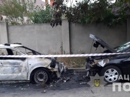 В Киевском районе Одессы сгорели две иномарки: полиция подозревает поджог