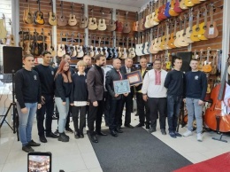 Львовский магазин музыкальных инструментов попал в Книгу рекордов Украины