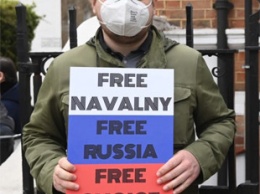 Россия: мобильное приложение оппозиционера Навального снова доступно в Google Play