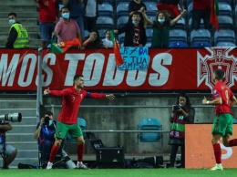 Группа А. Роналду помог Португалии разгромить Люксембург, Сербия разобралась с Азербайджаном