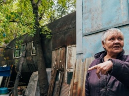 Жительница российского Омска 35 лет живет в бытовке из железной бочки (фото)