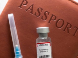 Липовая вакцинация: купить фальшивый COVID-сертификат в Украине слишком легко, но за это могут наказать