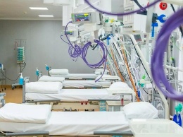 В Никополе спасают больных с пневмонией: благотворители передали больнице два кислородных концентратора