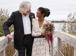 78-летний лидер Pink Floyd Роджер Уотерс женился на 43-летней водительнице