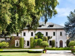 Илон Маск продает свой последний дом в Калифорнии