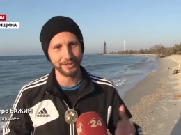 Полицейский из Николаева установил национальный рекорд - пробежал вдоль Джарылгач (ВИДЕО)
