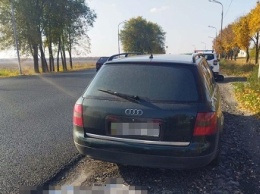 В Павлограде полицейские изъяли автомобиль с поддельным номером, ведется поиск хозяина