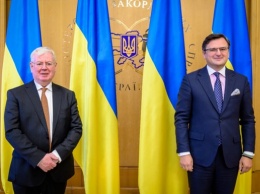 Кулеба призвал ЕС помочь освободить политзаключенных в РФ украинцев