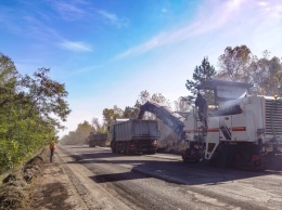 Покатаемся: в области ремонтируют более 18 км трассы Днепр-Обуховка