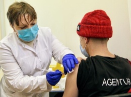 Плюс три: в Запорожье открылись новые центры массовой вакцинации