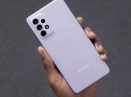 Samsung планирует оснастить Galaxy A73 дисплеями китайских брендов