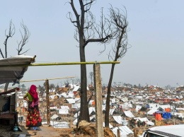 В Бангладеш в лагере беженцев рохинджа убиты семь человек