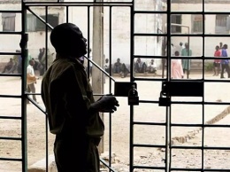 В Нигерии 837 задержанных сбежали из исправительного центра