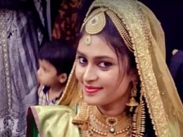 В Индии подростка женили на взрослой женщине. Он ее продал и купил смартфон