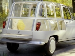 Renault 4 превратили в мини-отель на колесах