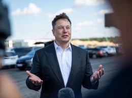 "Элитный клуб": стоимость Tesla превысила триллион долларов