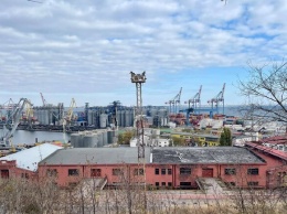 По мизерной цене: в Одесском порту сдадут с аукциона известные помещения