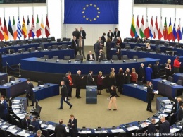 В крупнейшей фракции Европарламента поддерживают финансирование барьера на границе Литвы с Беларусью
