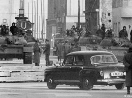 Танковое противостояние в Берлине: что произошло на КПП "Чарли" 60 лет назад
